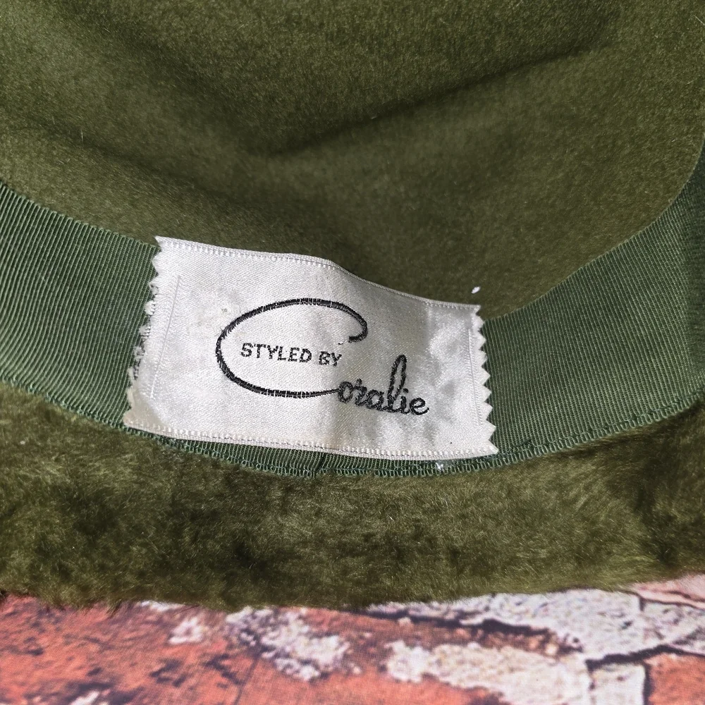 Vintage Musketeer Styled By Coroline Faux Fur And Wool Elegant Green Women's Hat